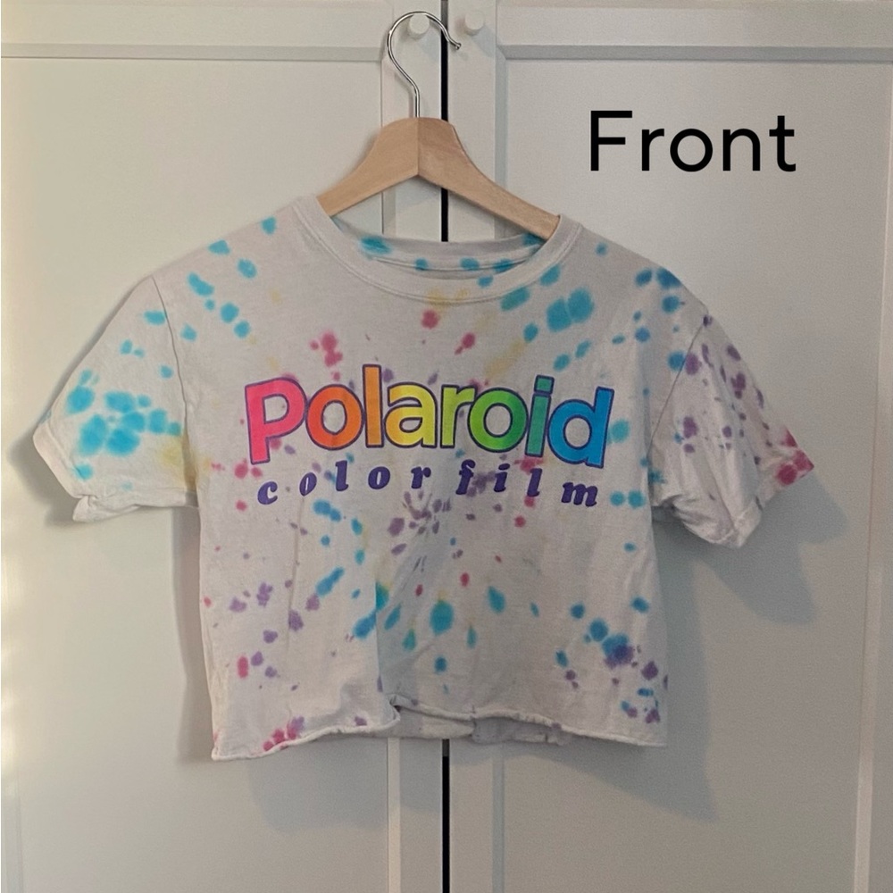 This super cute top is a Tie Dye Polaroid Cropped Shirt!